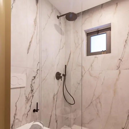 Isola Concept Aparthotel Planos