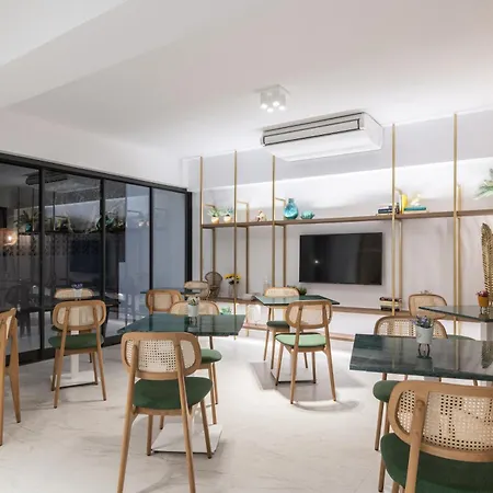 Isola Concept Aparthotel Planos